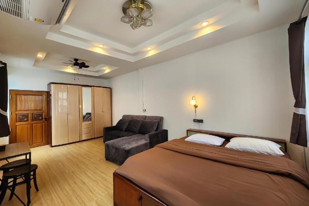 曼谷 Penthouse Lamoon酒店 外观 照片