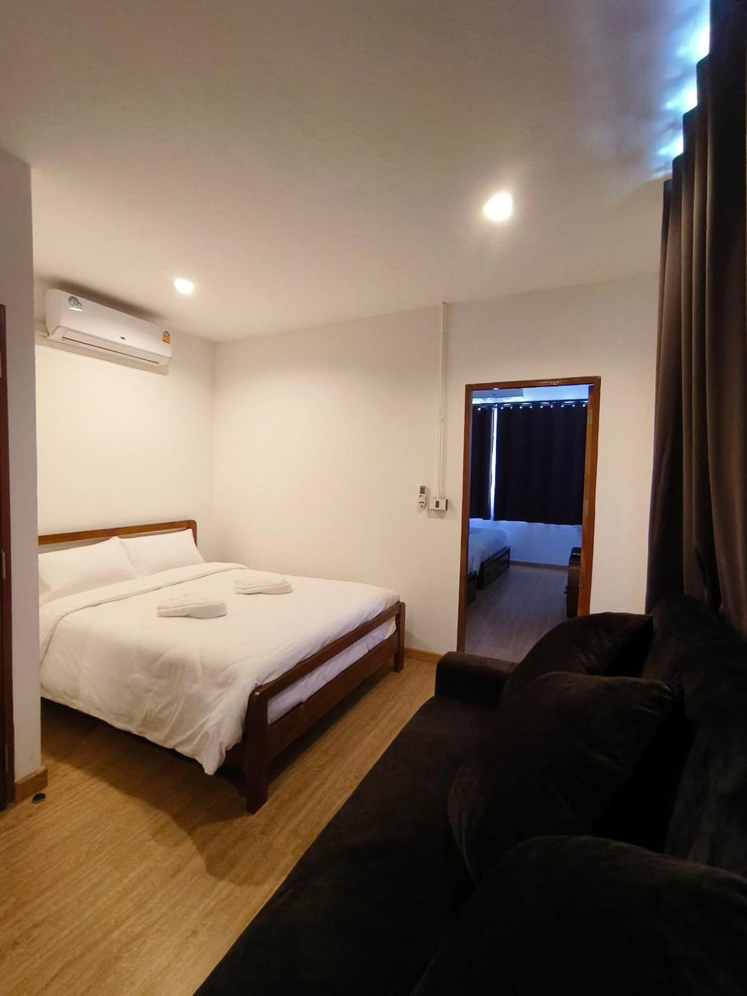曼谷 Penthouse Lamoon酒店 外观 照片