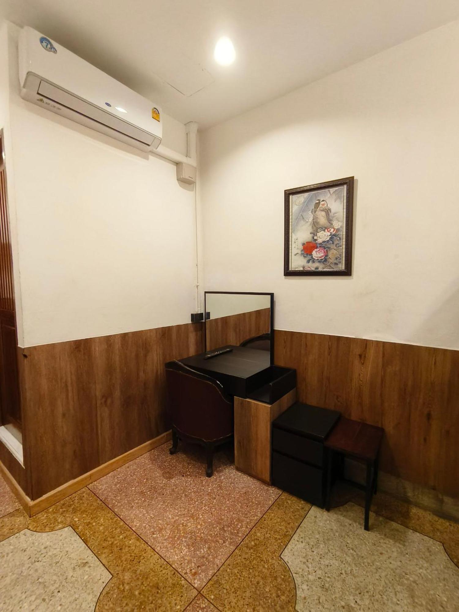 曼谷 Penthouse Lamoon酒店 外观 照片