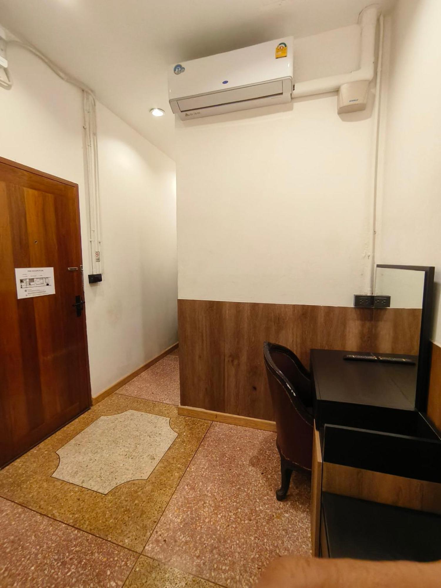 曼谷 Penthouse Lamoon酒店 外观 照片