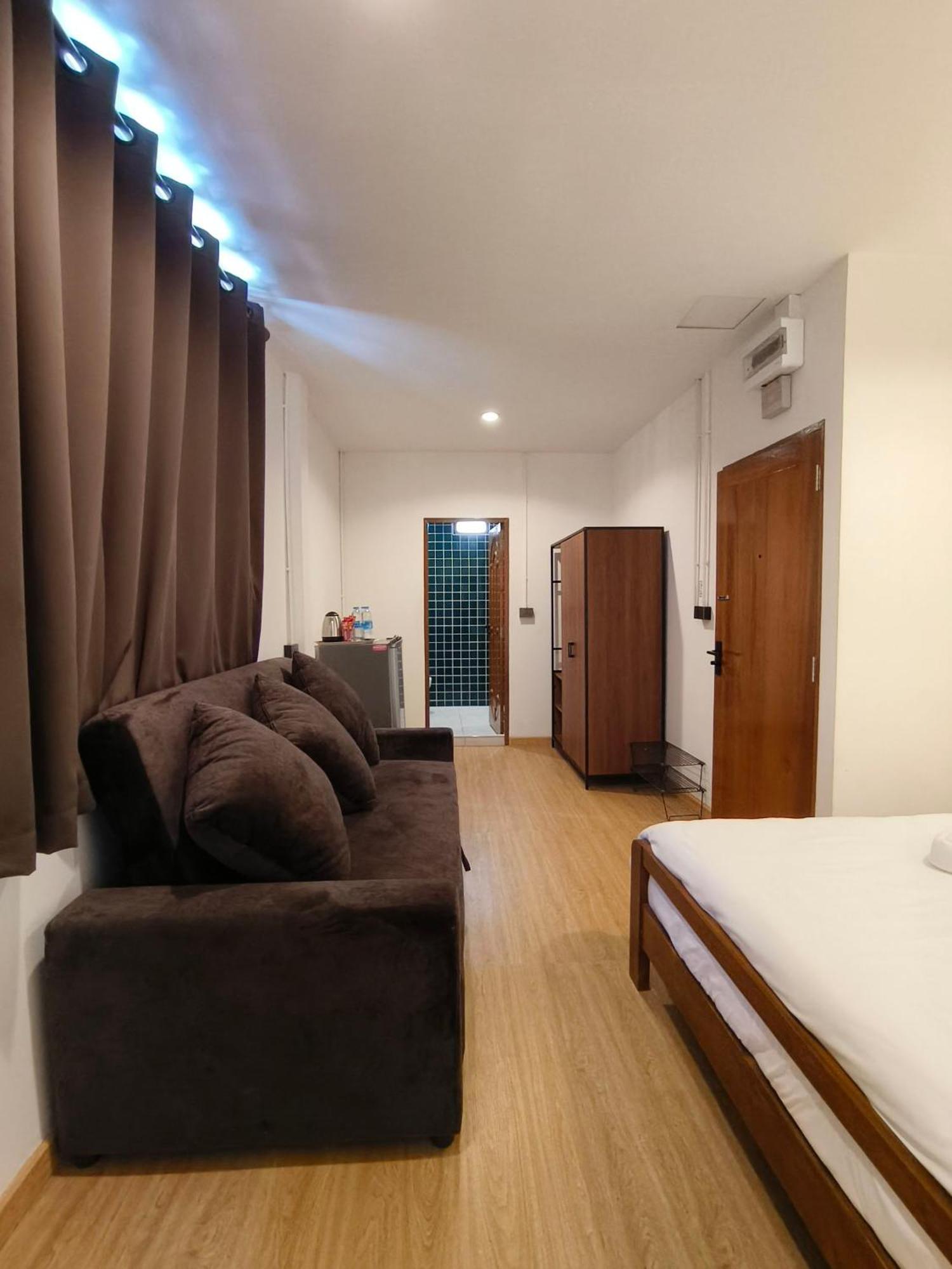 曼谷 Penthouse Lamoon酒店 外观 照片